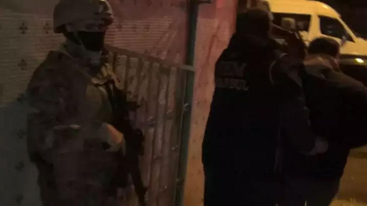 Esenyurt'ta DEM Parti İlçe binasına operasyon: 2 gözaltı
