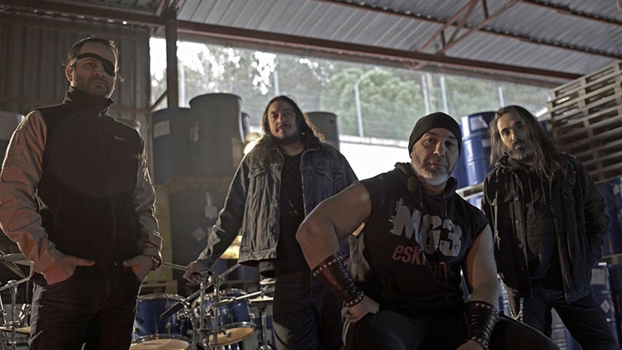 Rock müziğin ünlü isimleri "MG3" grubunda bir araya geldi
