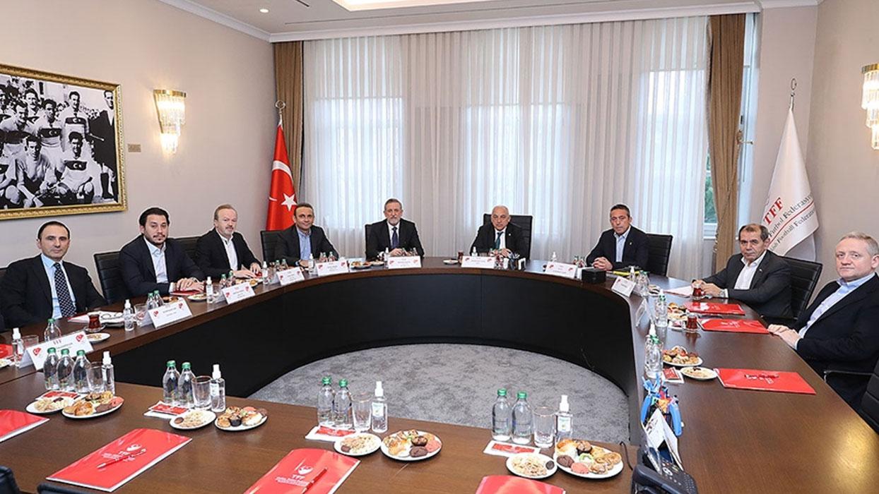 Süper Lig ve 1. Lig Yayın İhale Komisyonu, teklifleri değerlendirmek üzere toplandı