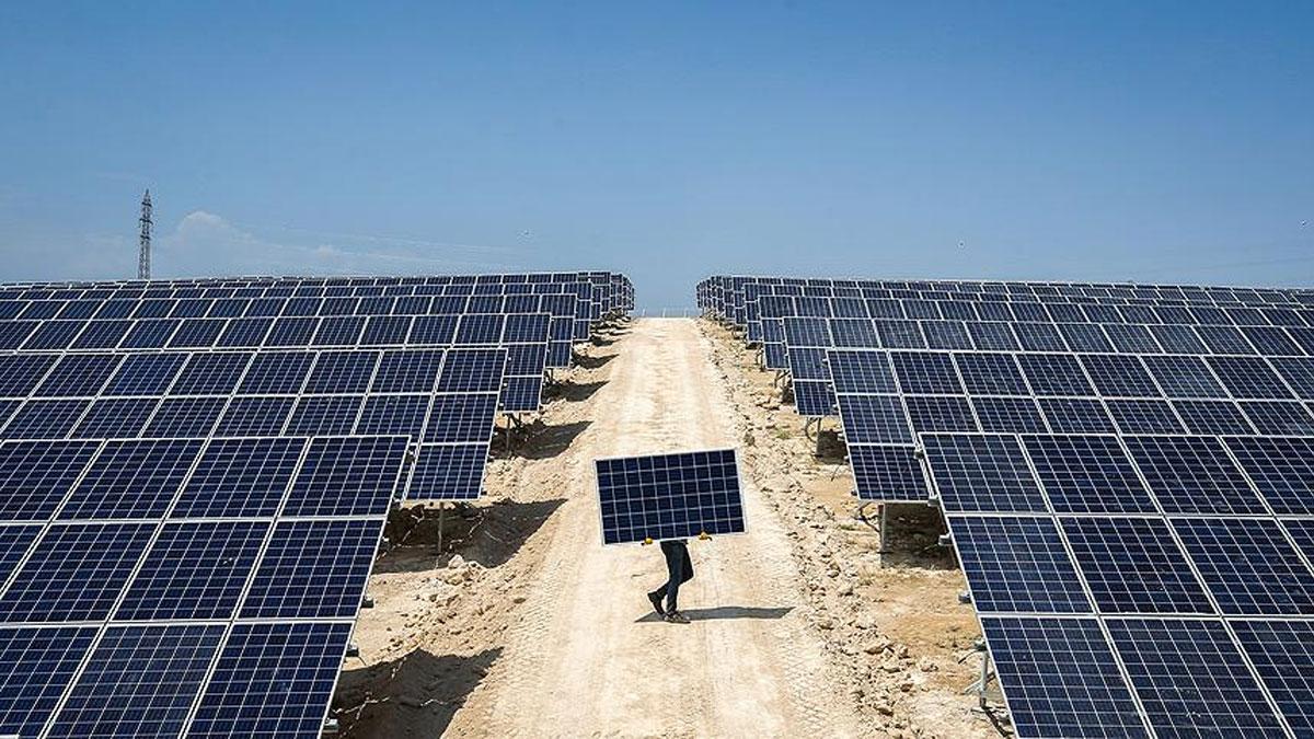 Ember: Türkiye'de güneş enerjisi kapasitesi rüzgarı geride bıraktı