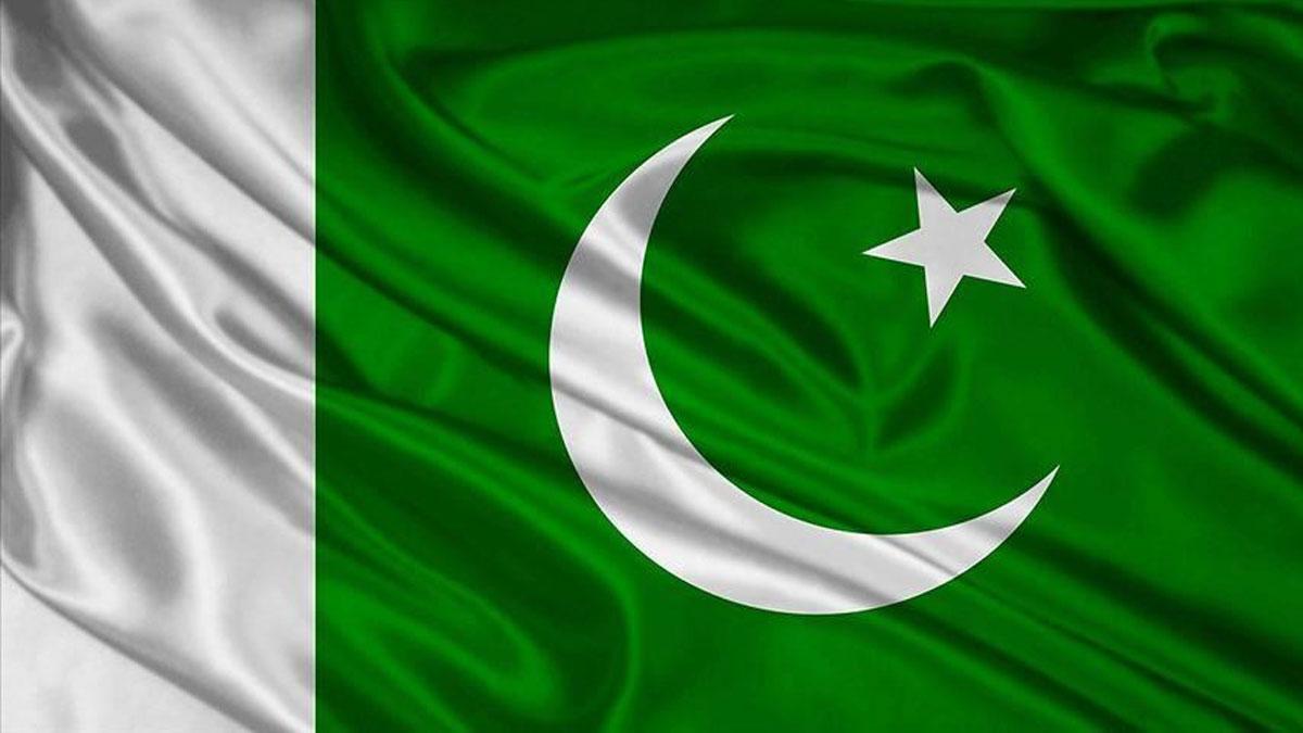 Pakistan'da ilk kez bir kadın eyalet başbakanı seçildi