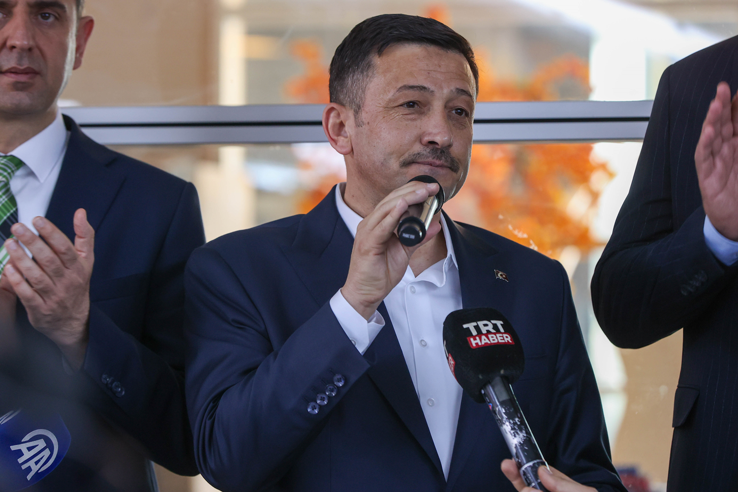 Hamza Dağ, tekstil fabrikasında işçilerle bir araya geldi