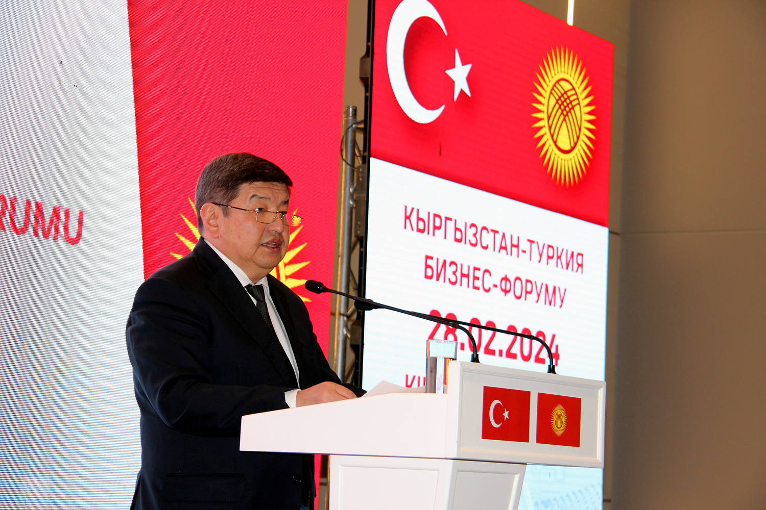 Çaparov: Türkiye ile ticari ve ekonomik ilişkilerin geliştirilmesini avantaj olarak değerlendiriyoruz
