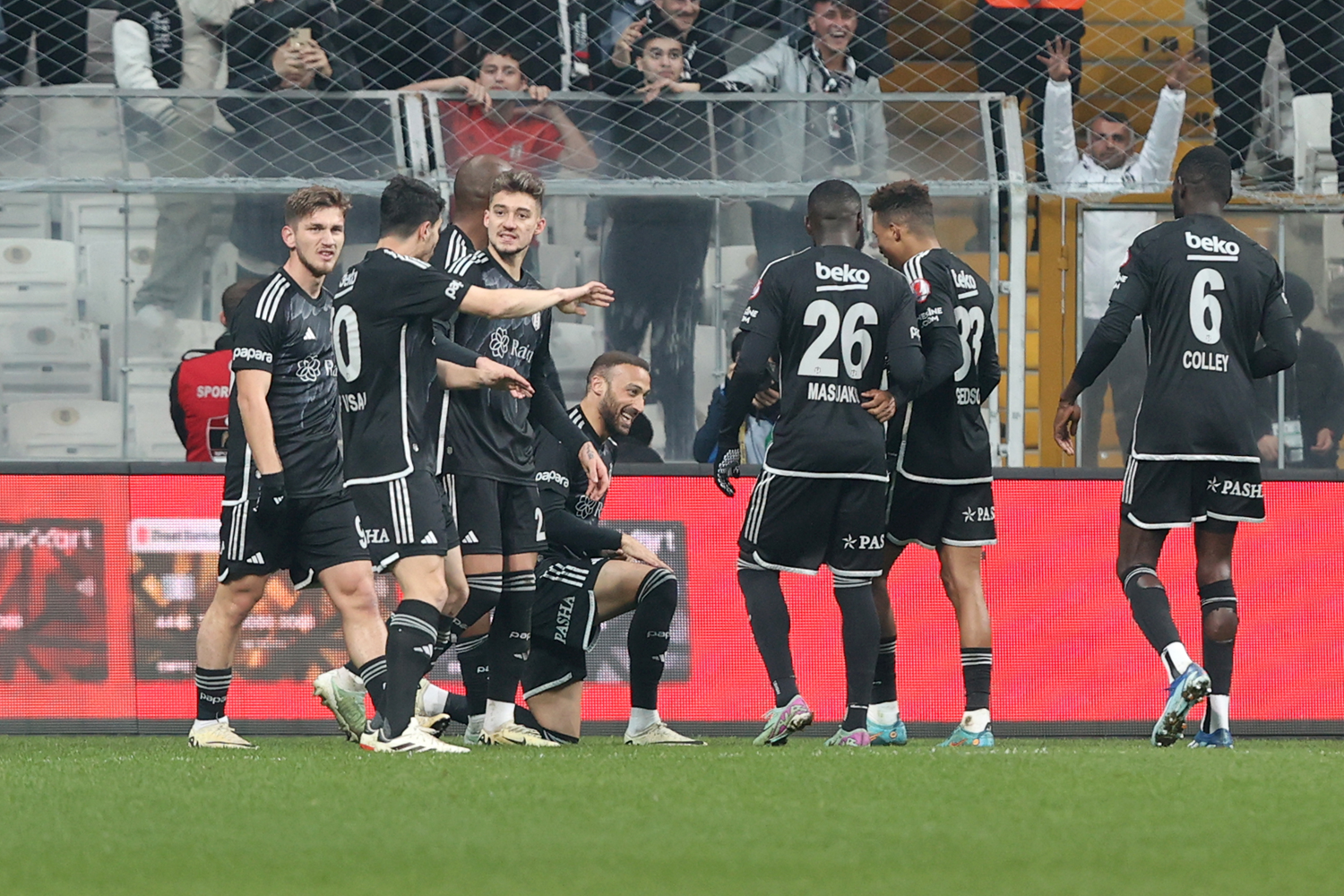 Beşiktaş, Ziraat Türkiye Kupası'nda adını yarı finale yazdırdı