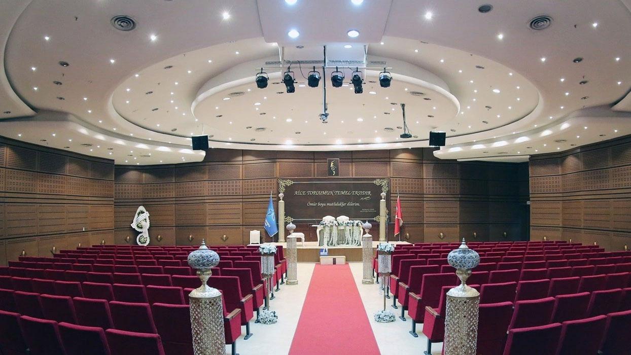 Bugün çiftler nikah masasına oturmayı tercih etmiyor
