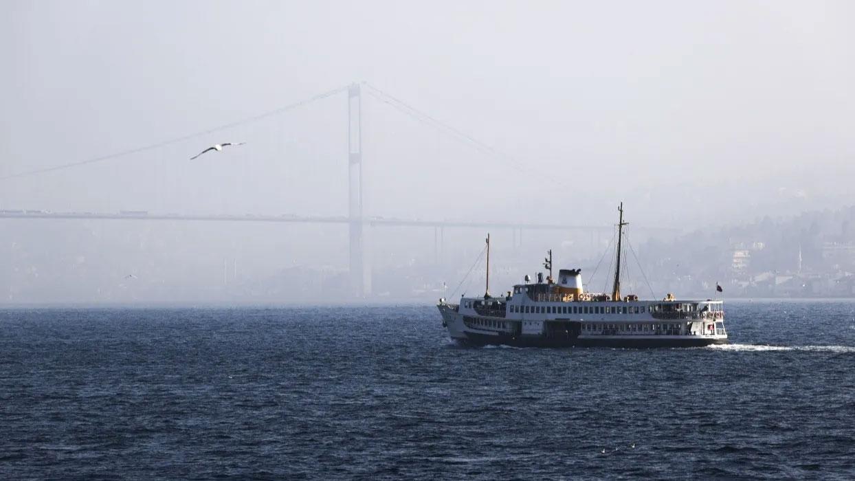 İstanbul Boğazı tek yönlü gemi trafiğine açıldı