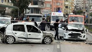 Antalya'da 3 aracın karıştığı kazada 2 kişi öldü, 3 kişi yaralandı 