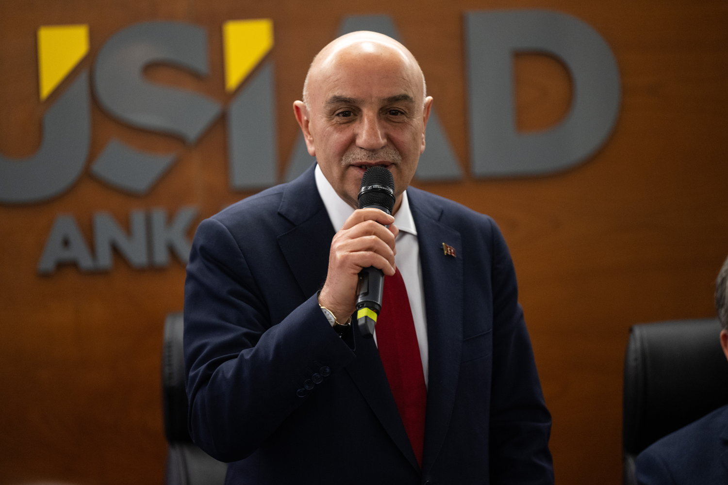 ABB Başkan adayı Altınok: "Ankara'mızı yurt dışına direkt uçuşlarla hak ettiği yere getireceğiz"