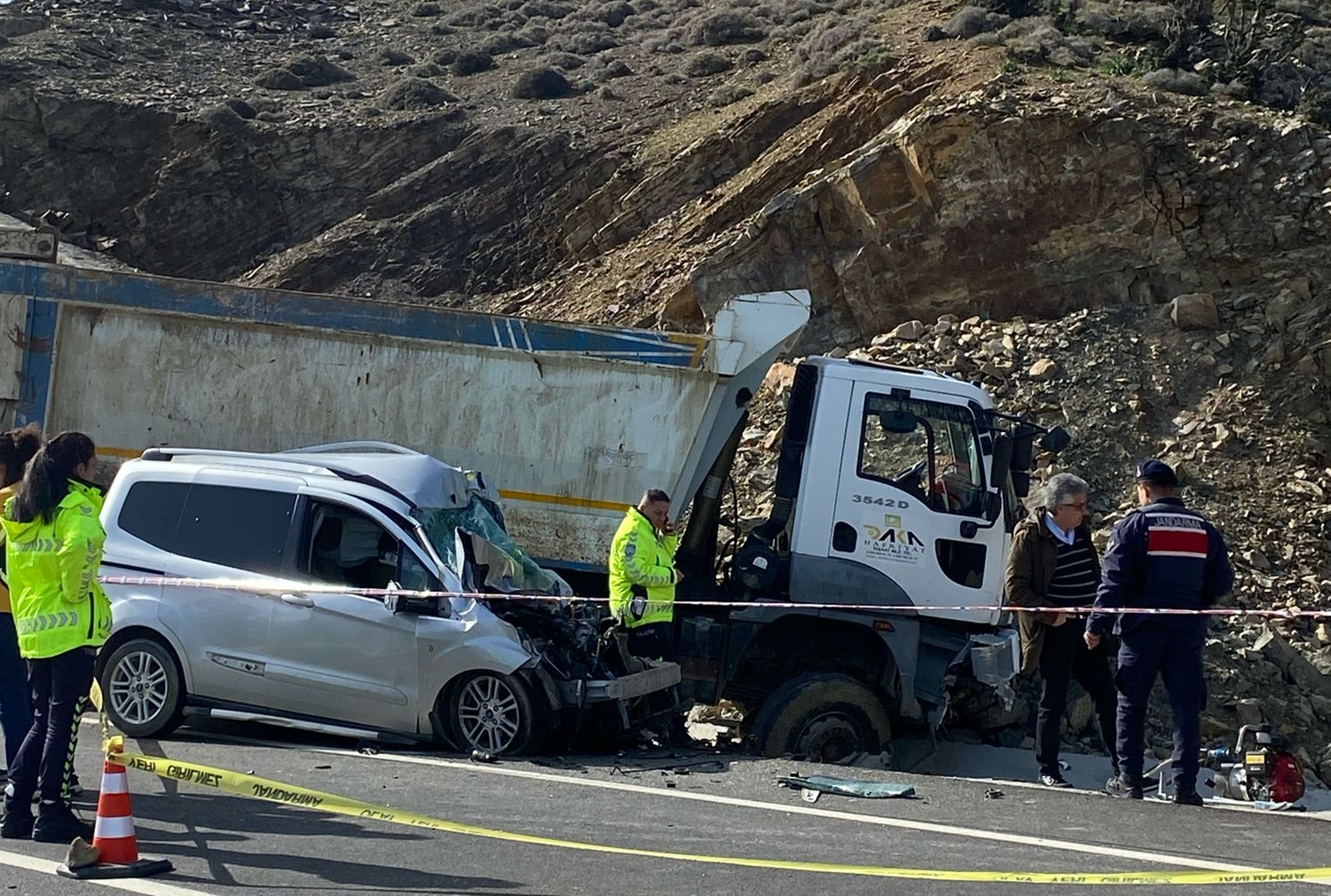 Çanakkale'de feci kaza: bir kişi hayatını kaybetti