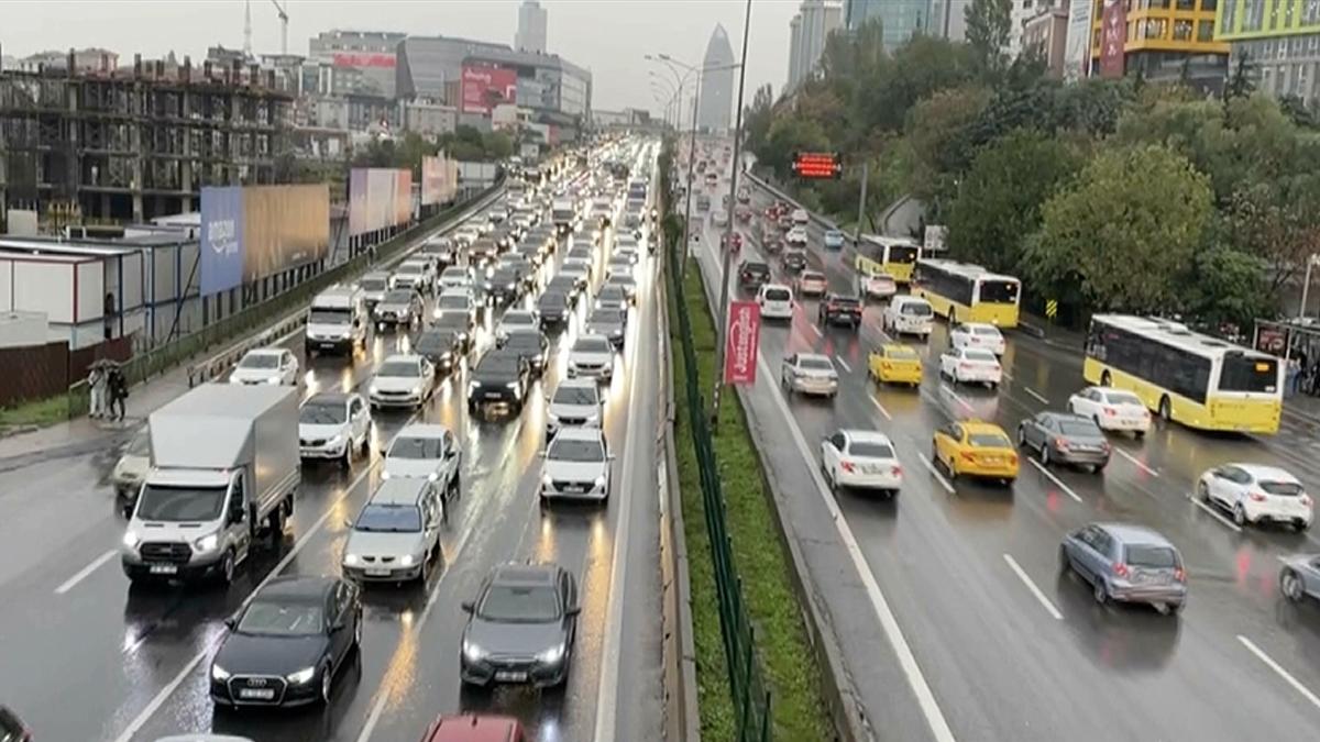 İstanbul'da ramazan trafiği! Yoğunluk yüzde 74'e çıktı