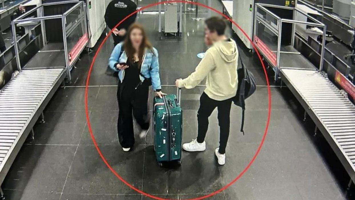 Adalet Bakanlığı duyurdu: Firari yazar Eylem Tok ve oğlu için iade talepnamesi!