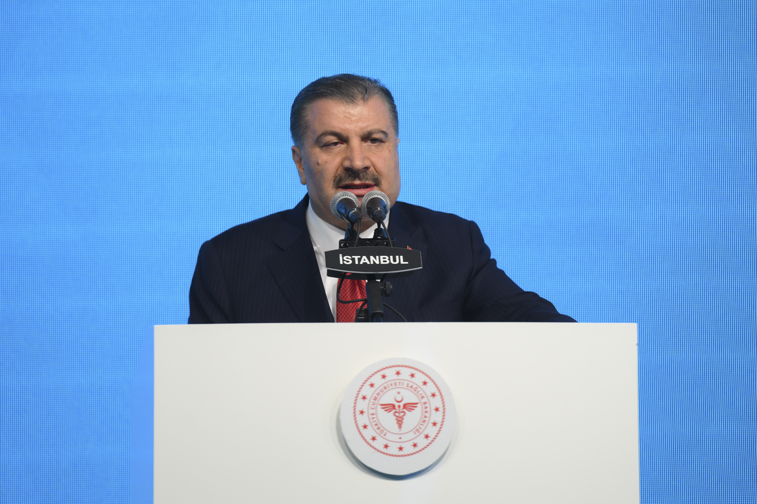Bakan Koca: 4 yıl sonra 51 bin uzman hekim daha kadromuza katılacak