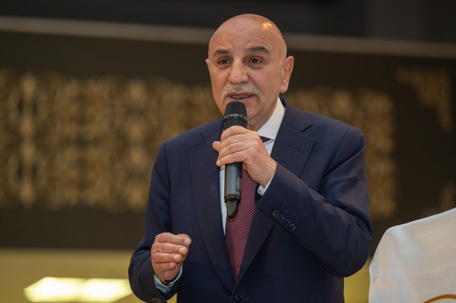 ABB Başkan adayı Altınok: Mal varlığı çoğalmamış, tam tersine azalmış