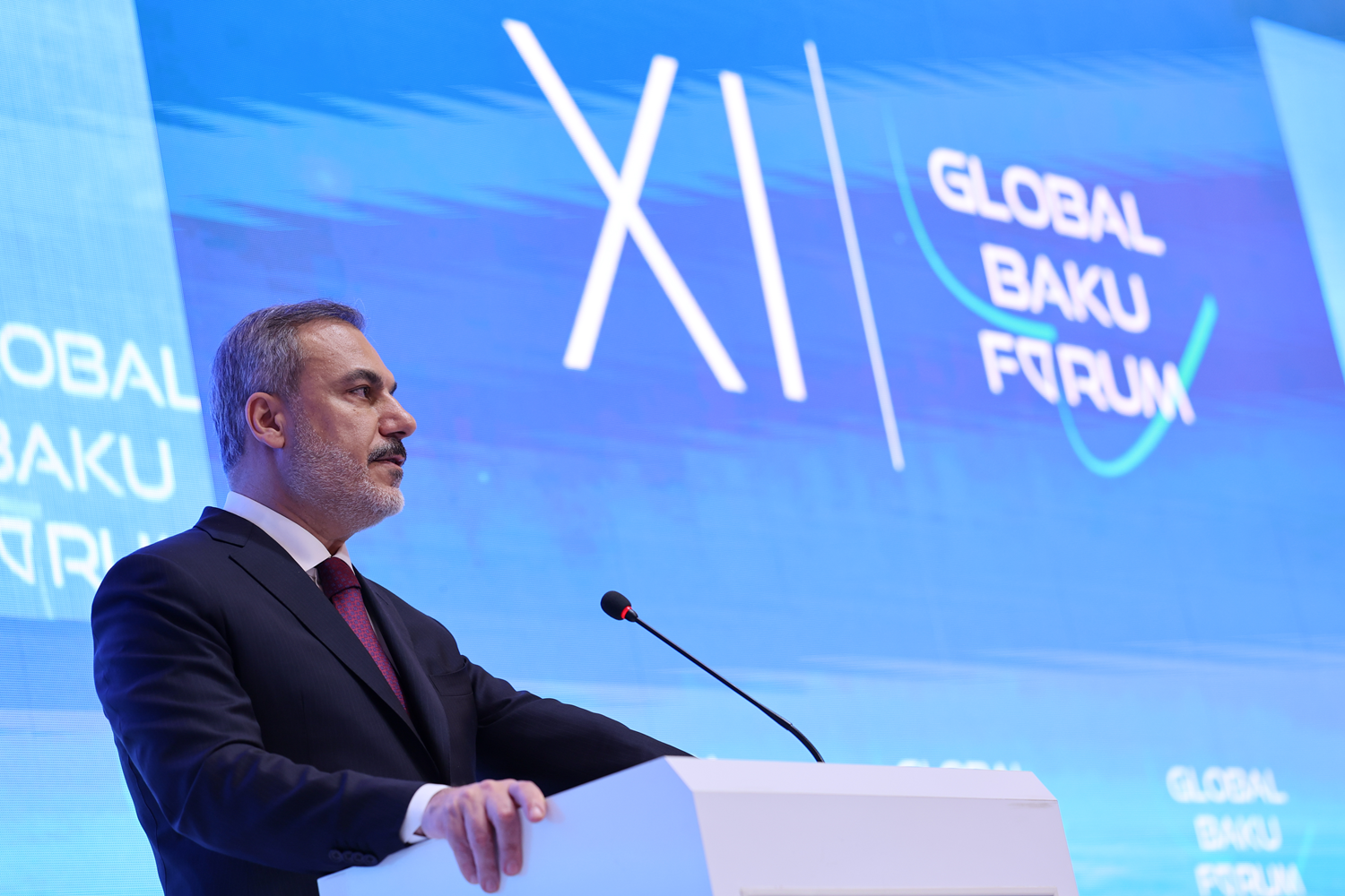 Hakan Fidan'dan 11. Küresel Bakü Forumu'nda Ukrayna ve Rusya arasında barış mesajı