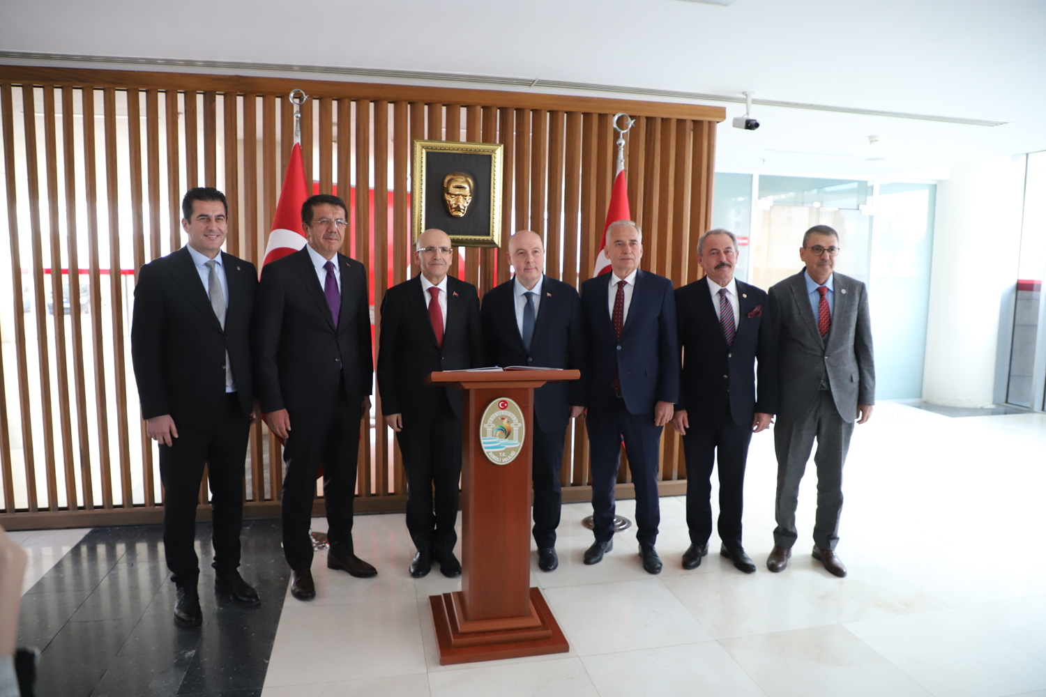 Bakan Şimşek, Denizli'de ziyaretlerde bulundu
