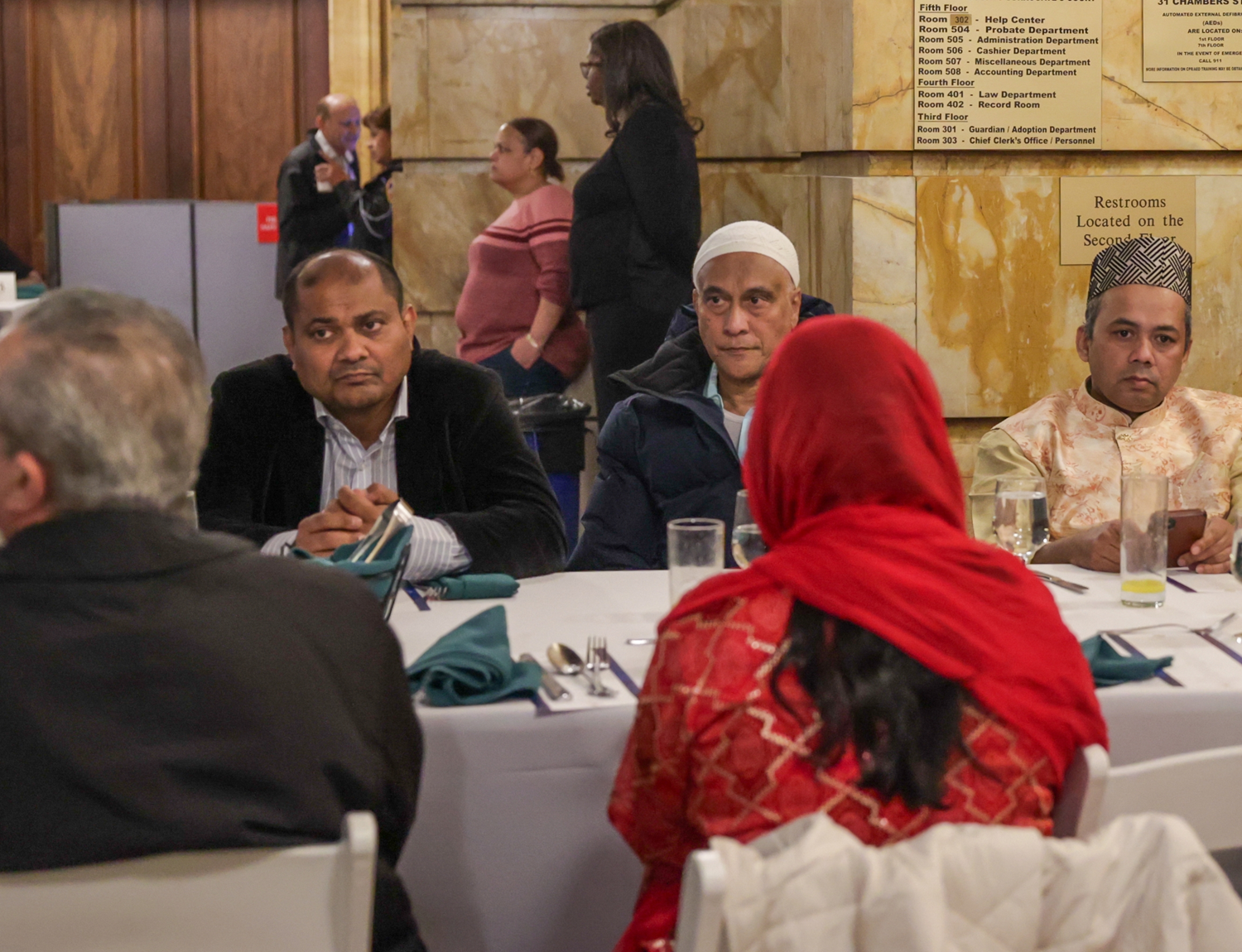 New York Belediye Başkanı Eric Adams, Müslüman toplumuna iftar verdi