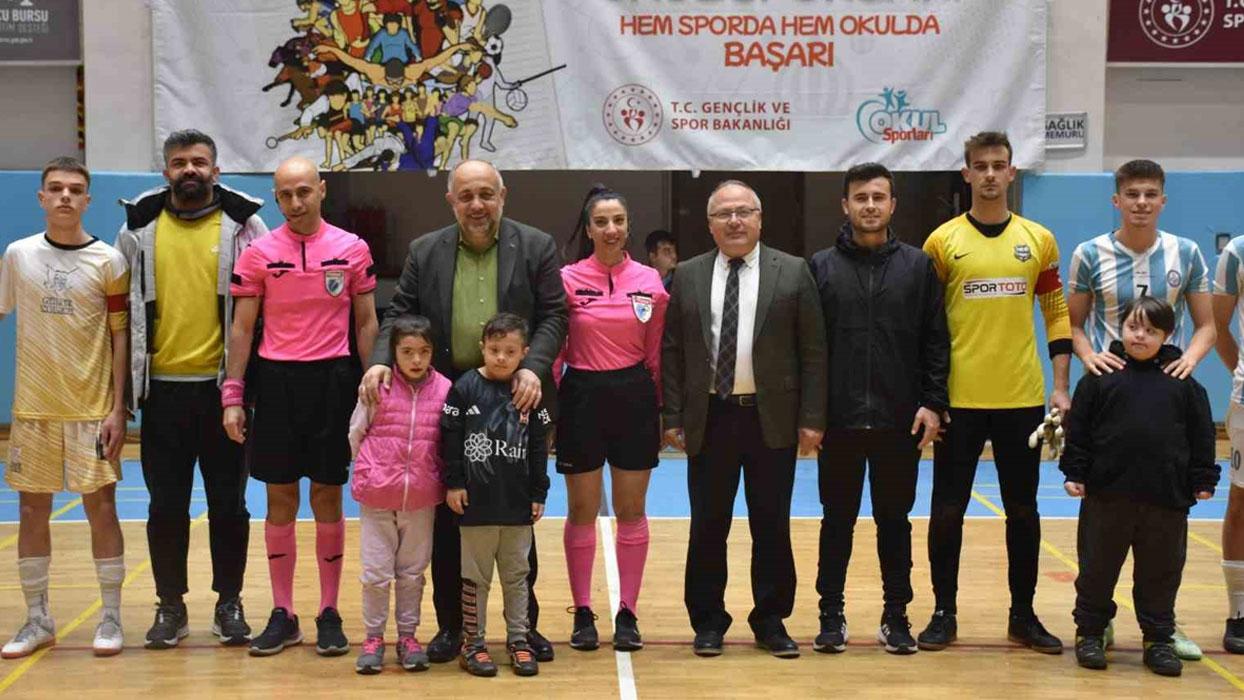 Afyonkarahisar'da futsal grup müsabakaları başladı