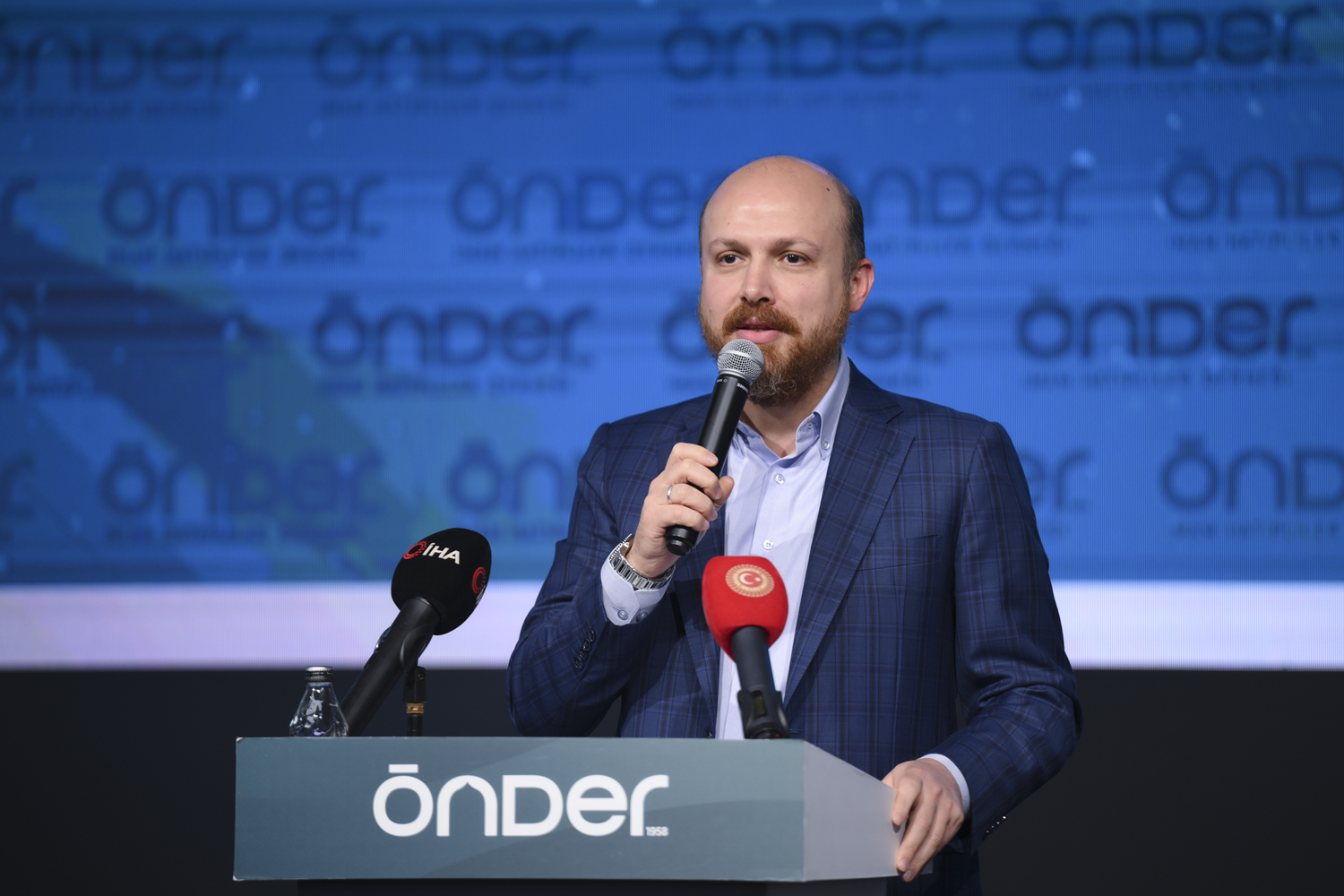 İlim Yayma Vakfı Mütevelli Heyeti Başkanı Bilal Erdoğan: Sınırlı bir kesimin belediyeciliğine soyunan bu zihniyetin inşallah son haftasını yaşıyoruz