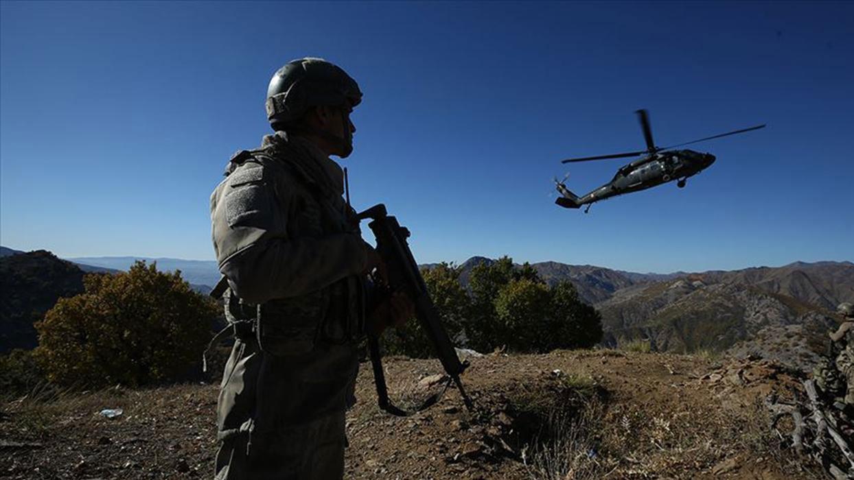 Metina'da terör örgütü PKK'ya darbe vuran operasyon: 12 PKK'lı terörist etkisiz hale getirildi