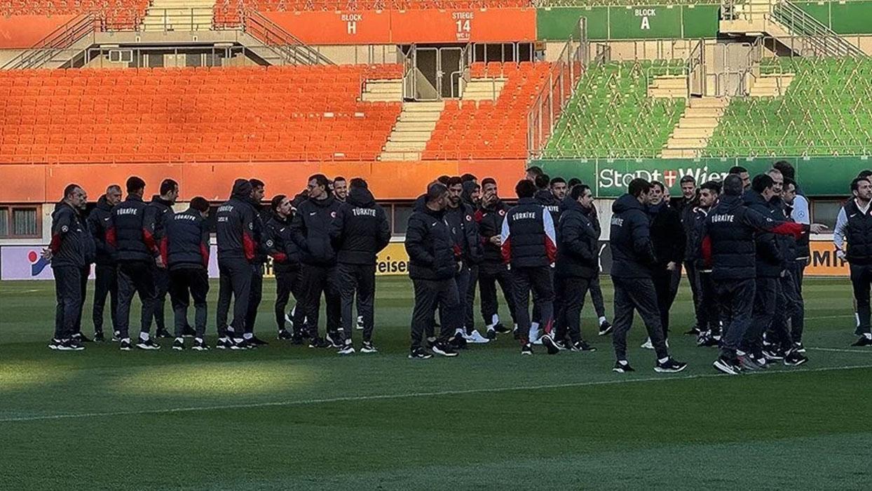 A Milli Futbol Takımı, Ernst Happel Stadı'nda yürüyüş yaptı