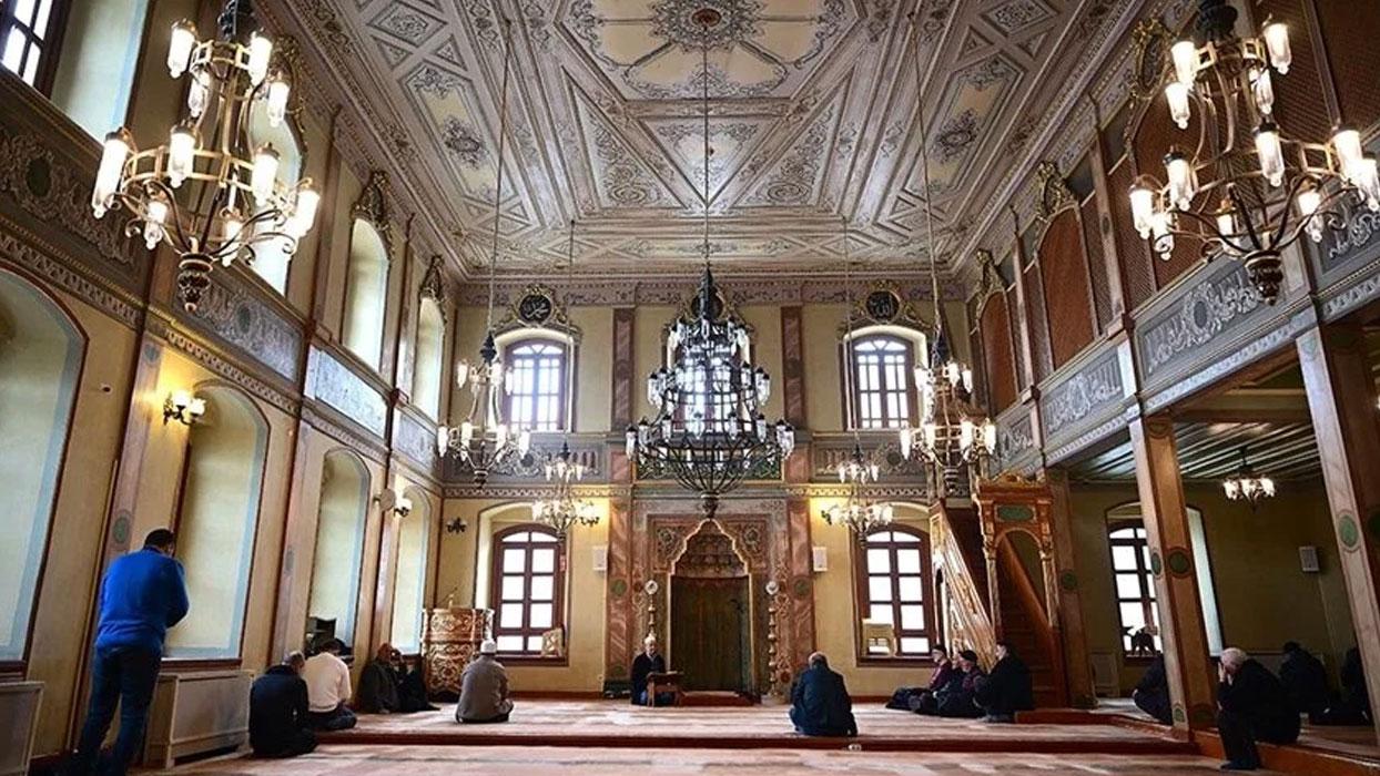 İstanbul'un manevi önderlerinden Aziz Mahmud Hüdayi'nin sofrası dünyaya ulaşıyor