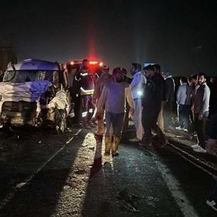 Şanlıurfa'da korkunç kaza! 3 ölü, 8 yaralı