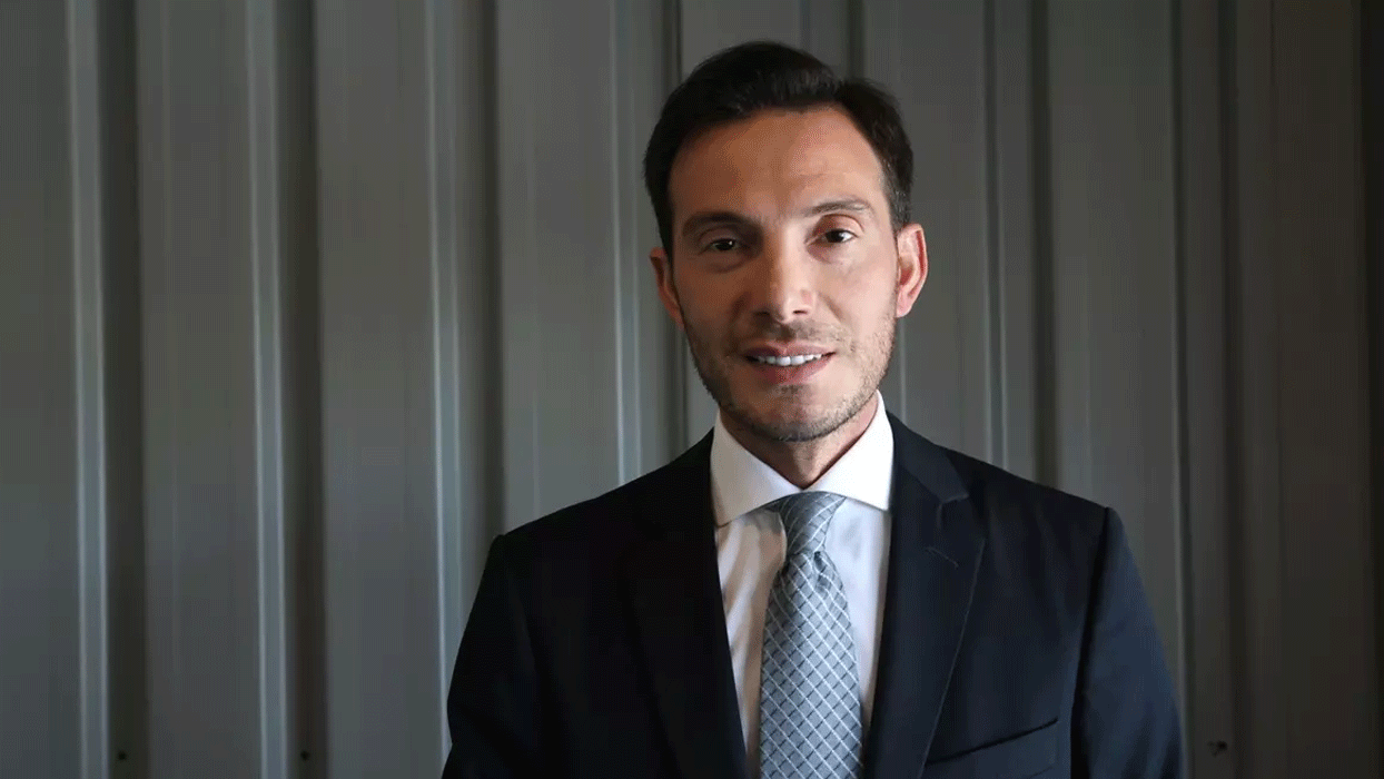 ''Süper Vali''nin oğlu, babasının kentten ayrıldığı yaşta Tokat'a belediye başkanı seçildi