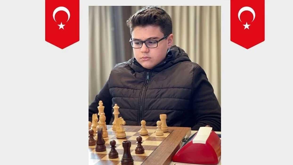 Yağız Kaan Erdoğmuş, 12 yaşında "büyükusta" ünvanını aldı