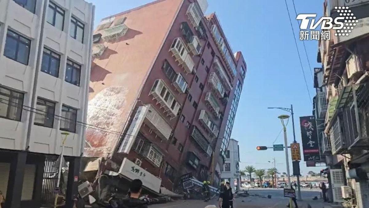 Tayvan'da 7.4'lük deprem, tsunami uyarıları peş peşe geldi