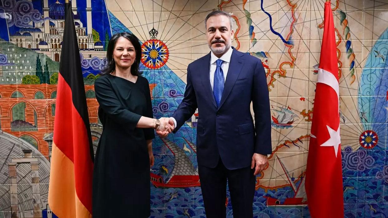 Bakan Fidan, Annalena Baerbock ile bir araya geldi