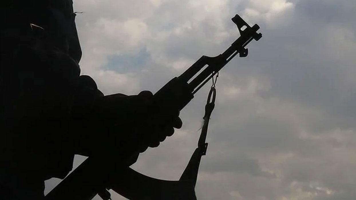 Dera'da Esed rejimine bağlı ''Şebbiha'' milislerinden iki grup çatıştı: 17 kişi öldü