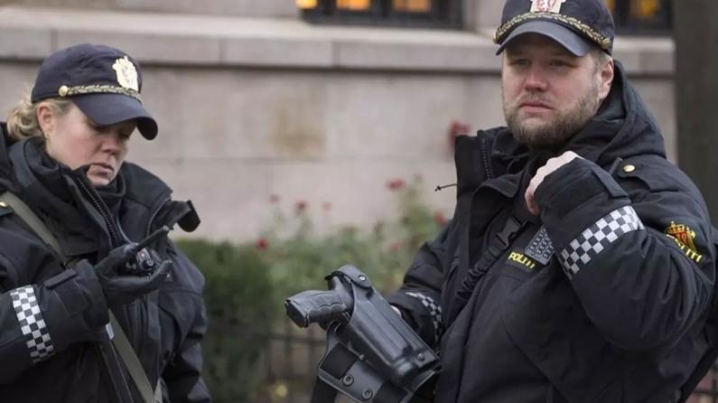 Norveç'te camilere çirkin saldırı! Hammervold: Polis memurları silahlandırıldı