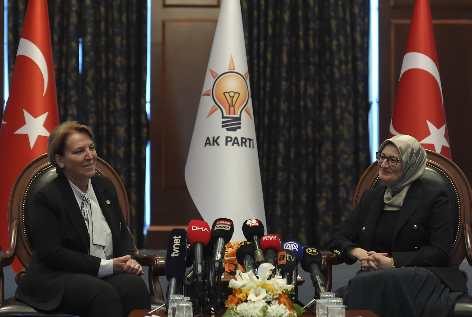 AK Parti'de yoğun bayramlaşma mesaisi