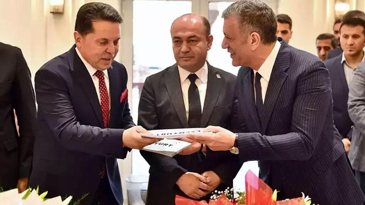 CHP'de 'Esenyurt' kavgası! Ahmet Özer, eski başkanı topa tuttu