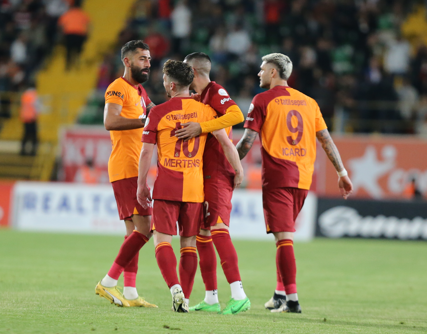 Aslan ikinci yarıda açıldı: Alanya'da 4 gol, 2 kırmızı kart