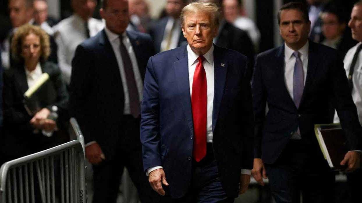 Trump'a yönelik tarihi “sus payı” davasında ilk jüri üyeleri seçildi