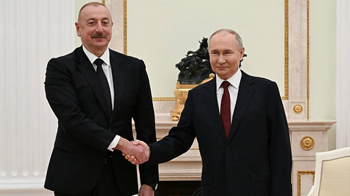 Azerbaycan Cumhurbaşkanı Aliyev ile Rusya Devlet Başkanı Putin bir araya geldi