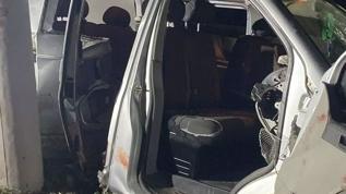 Mersin'de feci kaza! Elektrik direğine çarpan araçtaki 2 kişi öldü