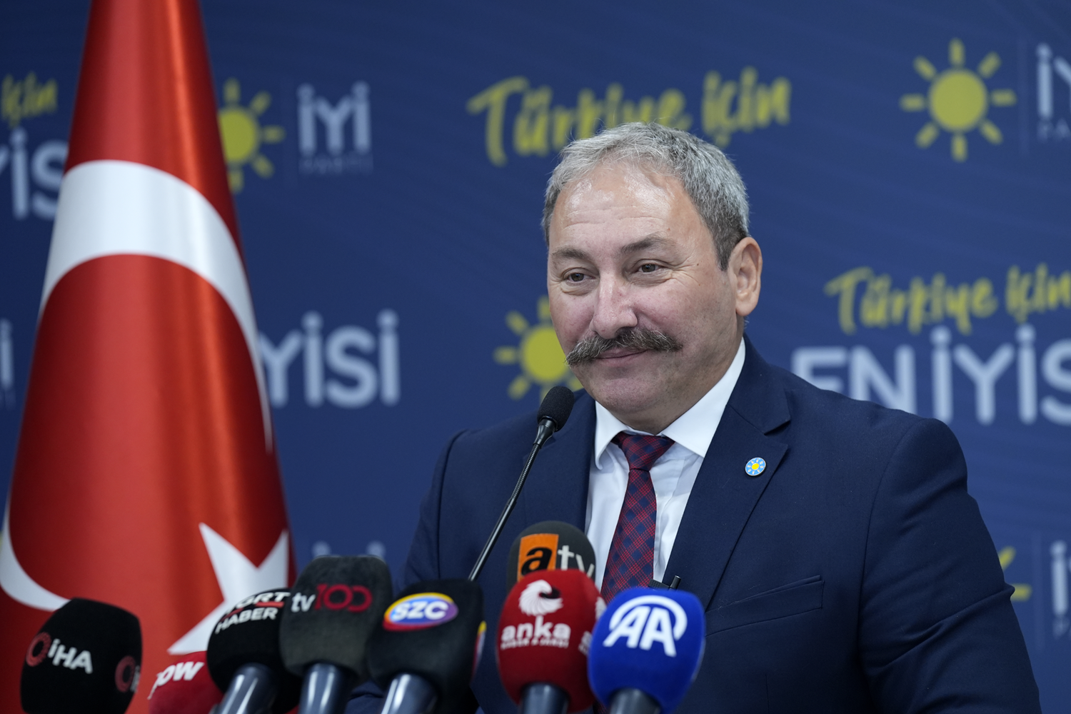 İYİ Parti Genel Başkan adayı Tolga Akalın'dan 'kurultayda sahte kimlik' iddiası