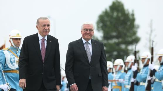 Cumhurbaşkanı Erdoğan, Steinmeier'i resmi törenle karşıladı 