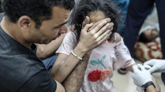Soykırımcı İsrail Nuseyrat'ı bombaladı: Çok sayıda ölü ve yaralı var 