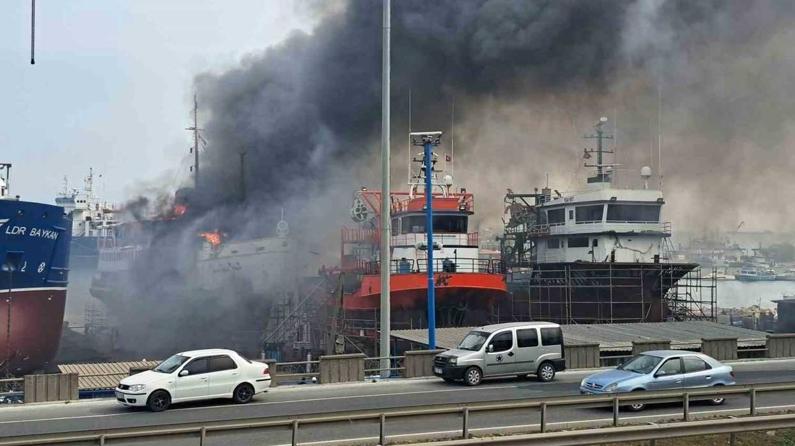 Ordu'da limanda tekne yangını: Söndürme çalışmaları sürüyor  