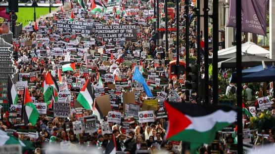 Londra'da Filistinlilere destek yürüyüşü: Halk sokaklara döküldü