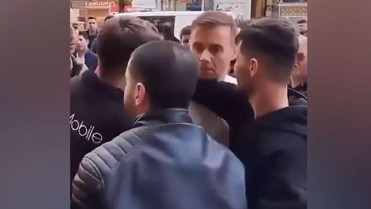 Kelime-i Tevhid yazılı bayrağı zorla almak isteyen provokatörün ifadesi ortaya çıktı