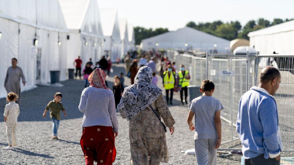 İrlanda, İngiltere'yi güvenli ülke olarak tanımlayacak