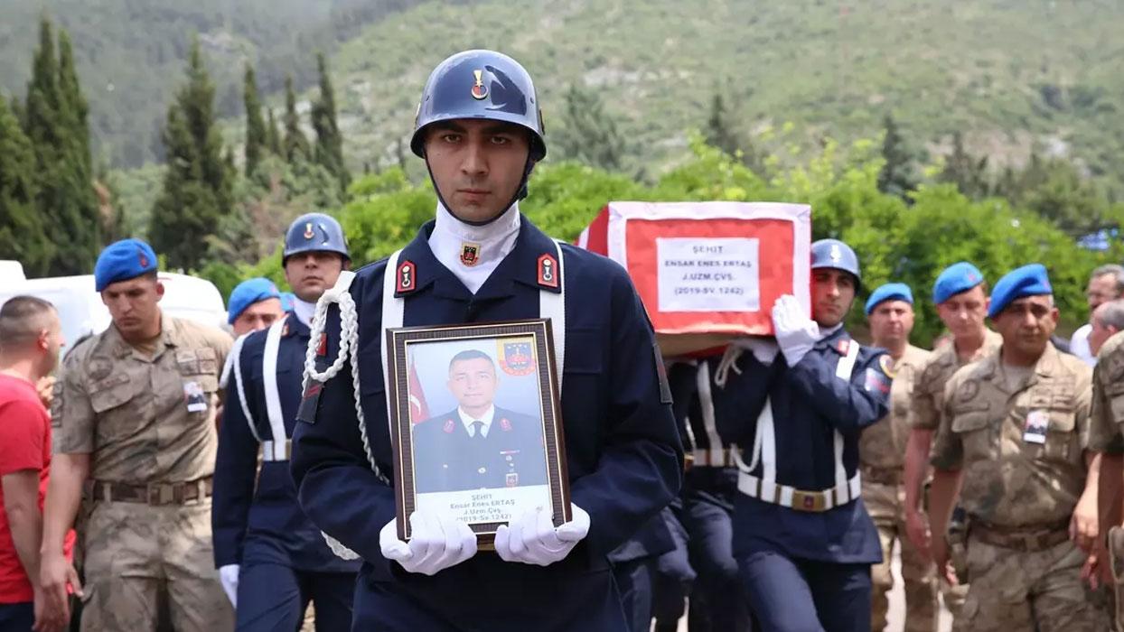 Şehit Ertaş, dualarla son yolculuğuna uğurlandı