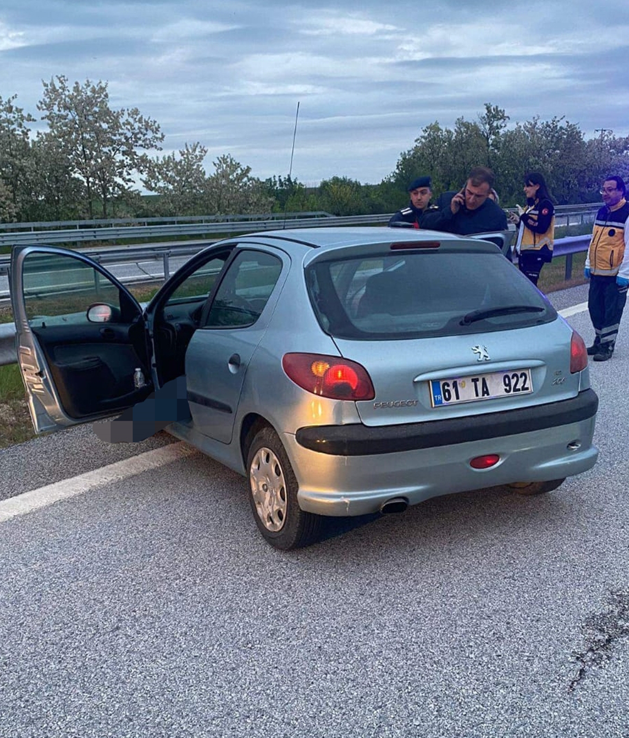 Kırklareli'nde bariyere çarpan otomobilin sürücüsü öldü