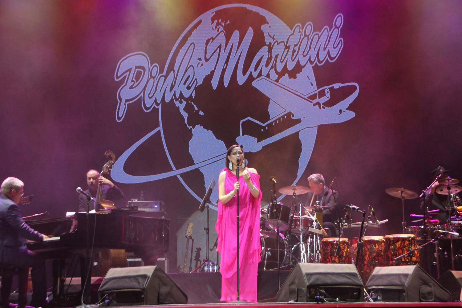 Pink Martini Antalya'da konser verdi