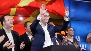 Kuzey Makedonya'daki çifte seçimde ana muhalefet partisinin lideri zafer ilan etti