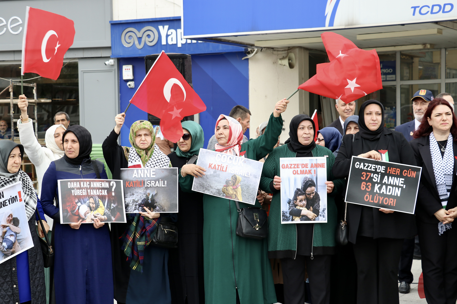 AK Partili kadınlar Filistinli anneler için toplandı 